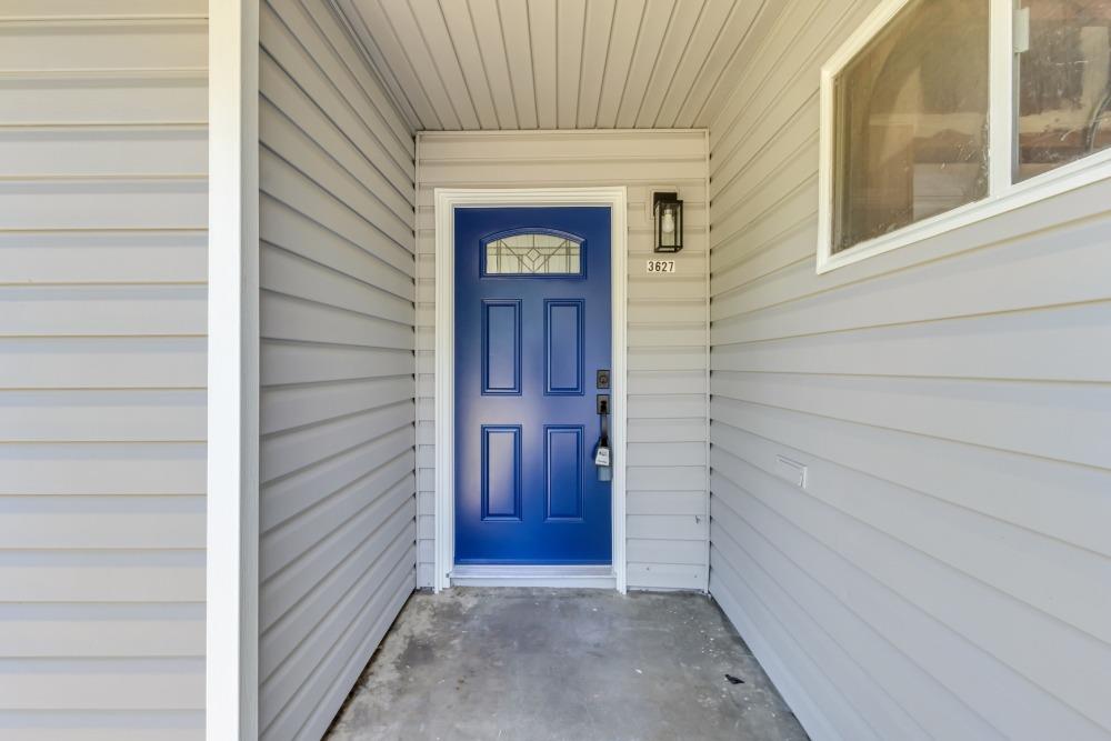 Detail Gallery Image 3 of 52 For 3627 Mc Cain Way, North Highlands,  CA 95660 - 3 Beds | 2 Baths