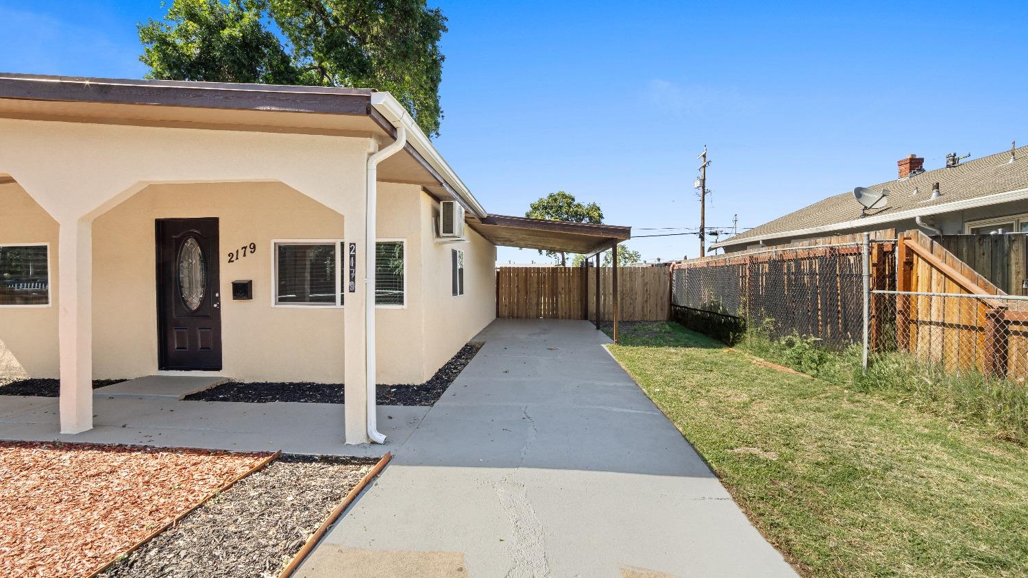 E Myrtle Street, Stockton, California image 15
