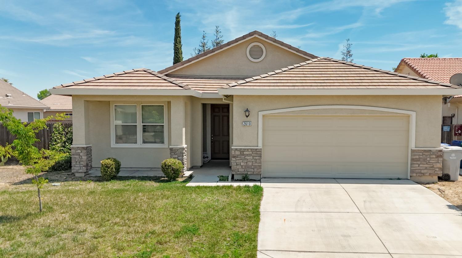 Detail Gallery Image 1 of 21 For 2610 Stone Creek Dr, Atwater,  CA 95301 - 3 Beds | 2 Baths