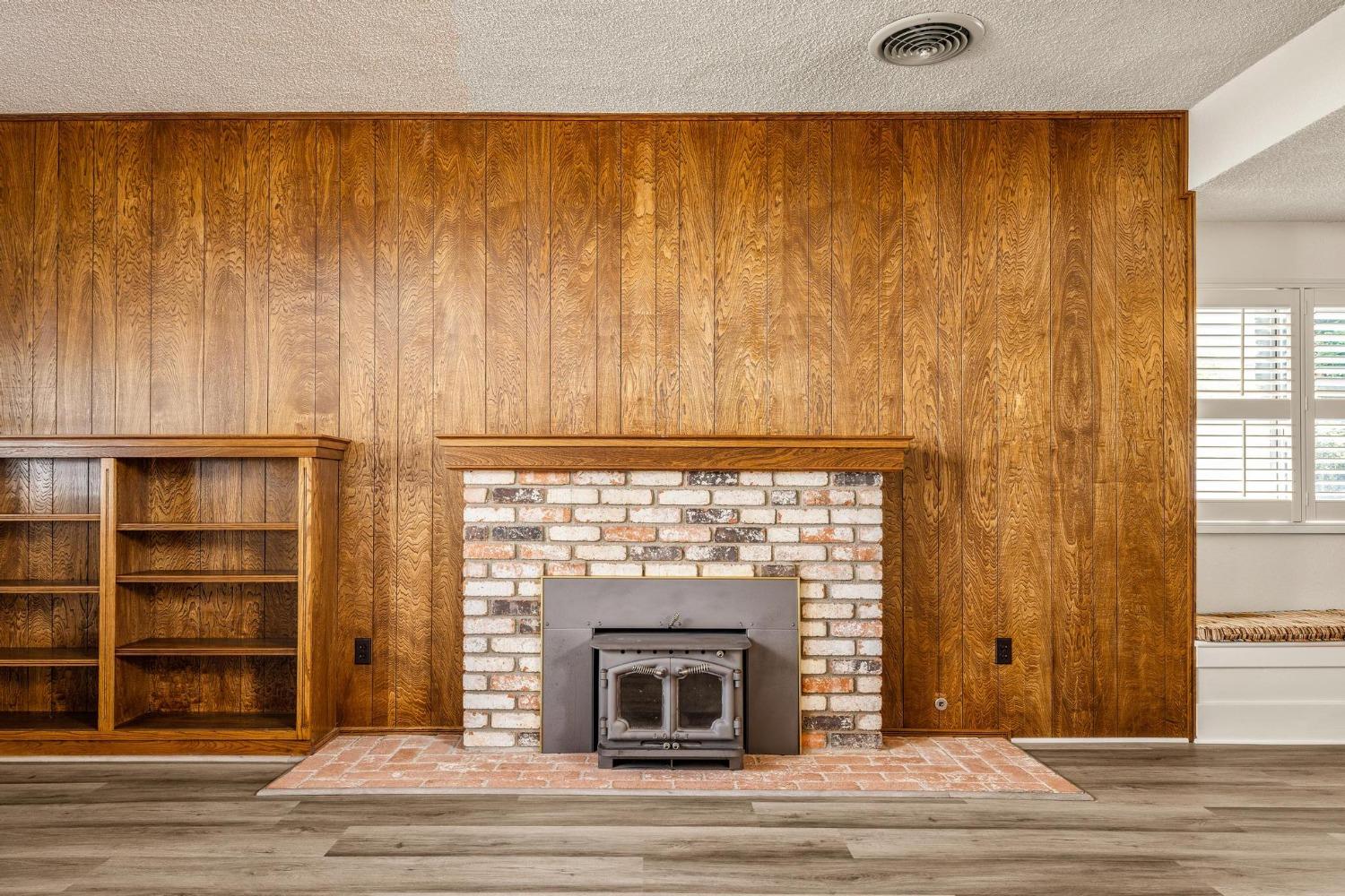 Detail Gallery Image 11 of 53 For 211 N Maple, Manteca,  CA 95336 - 3 Beds | 1 Baths