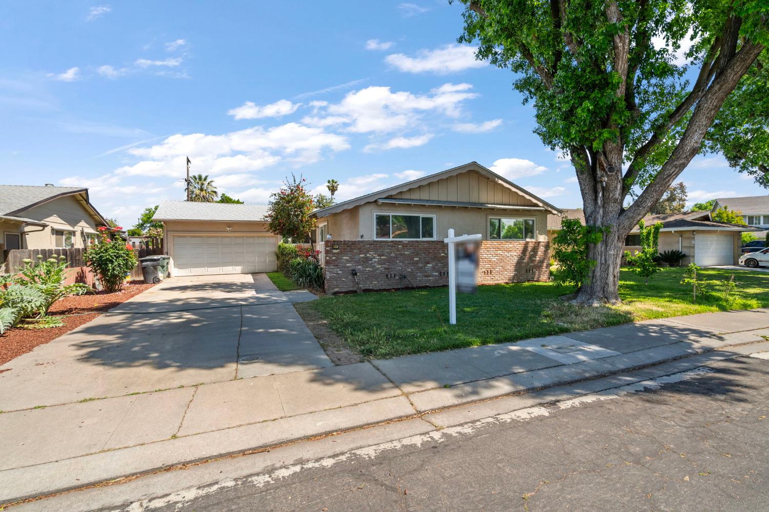 Detail Gallery Image 3 of 27 For 2635 Macgregor Ct, Modesto,  CA 95350 - 3 Beds | 2 Baths