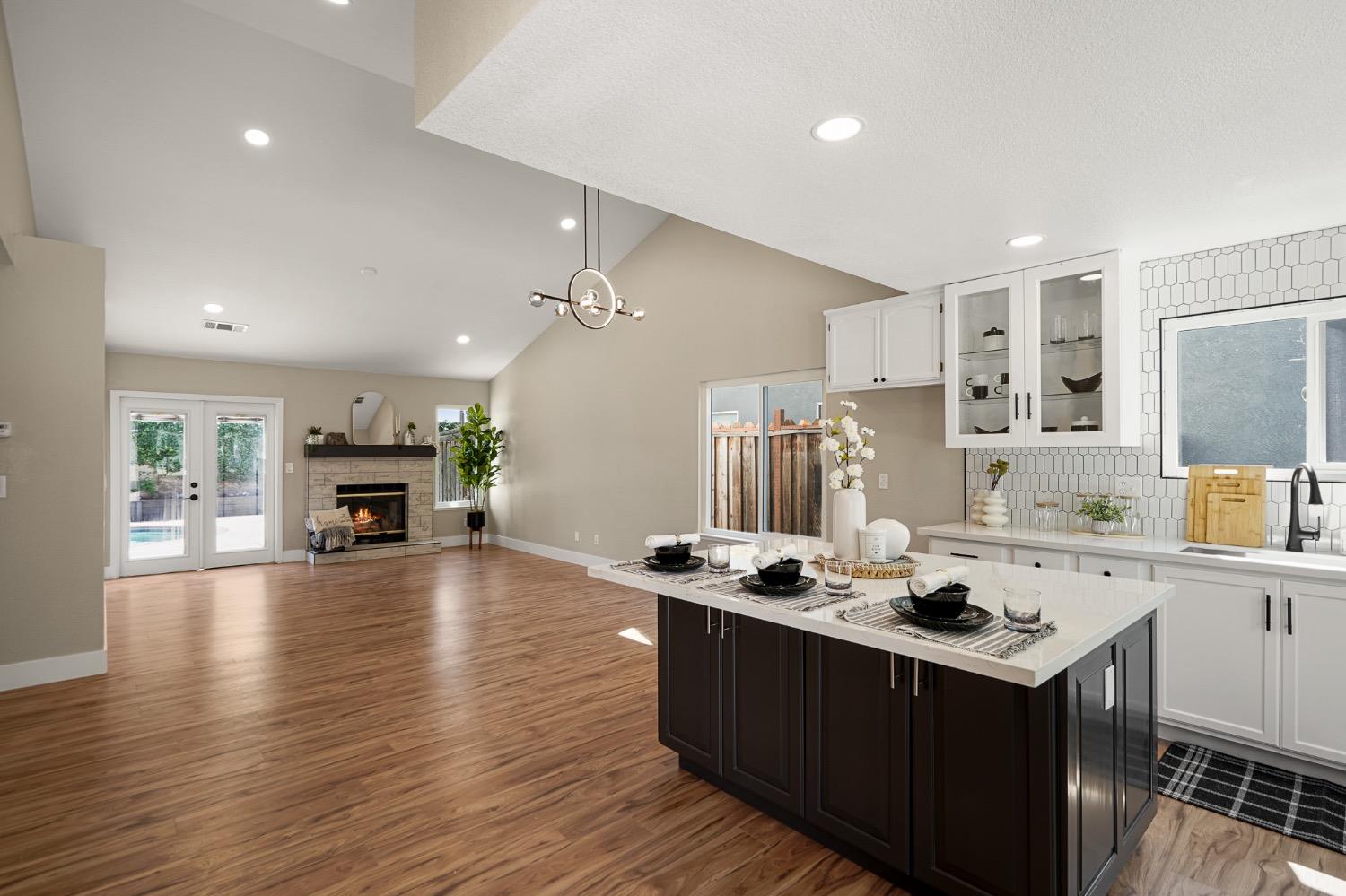 Detail Gallery Image 8 of 39 For 404 Kirbys Mill Dr, Modesto,  CA 95358 - 3 Beds | 2 Baths