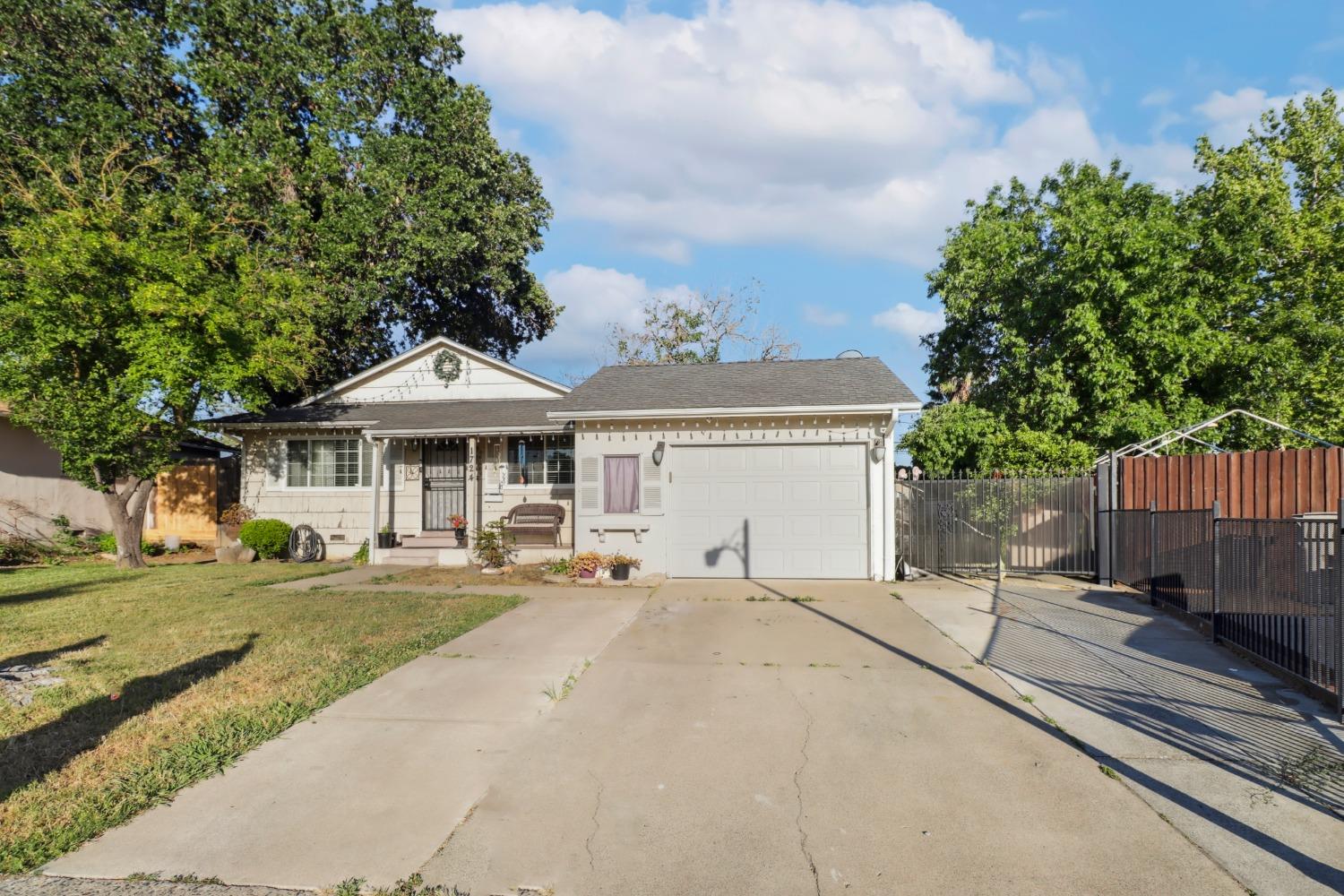 Detail Gallery Image 36 of 37 For 1724 Belt Way, Sacramento,  CA 95832 - 4 Beds | 2 Baths