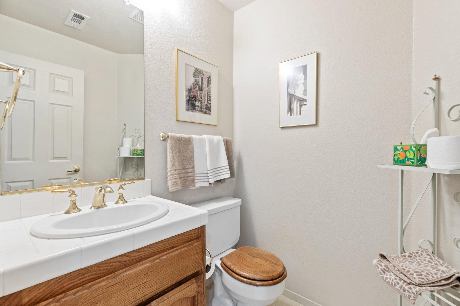 Detail Gallery Image 17 of 36 For 2954 Savanna Dr, Tracy,  CA 95377 - 3 Beds | 2/1 Baths