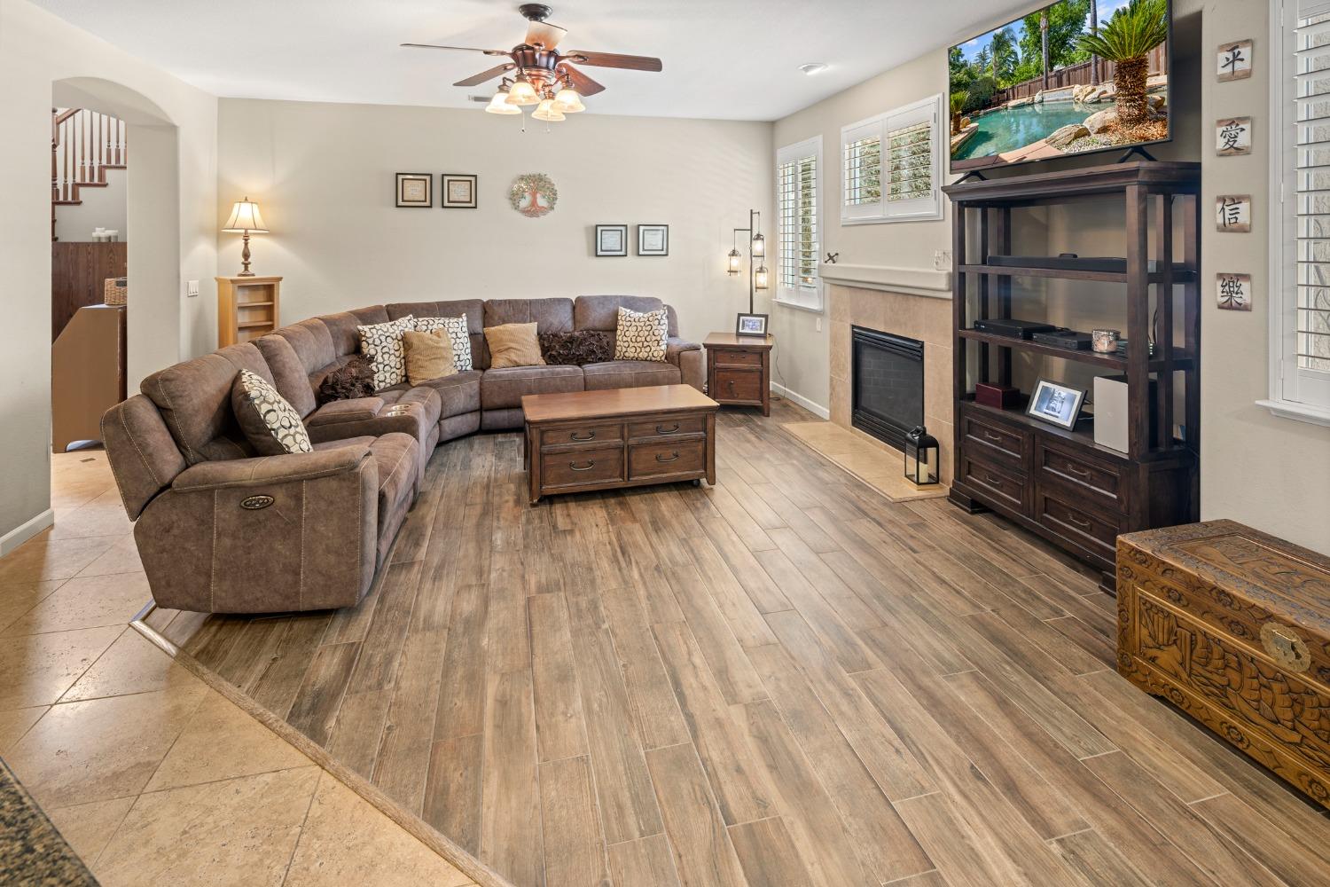 Detail Gallery Image 10 of 47 For 2566 Parkcrest Way, Roseville,  CA 95747 - 3 Beds | 2/1 Baths