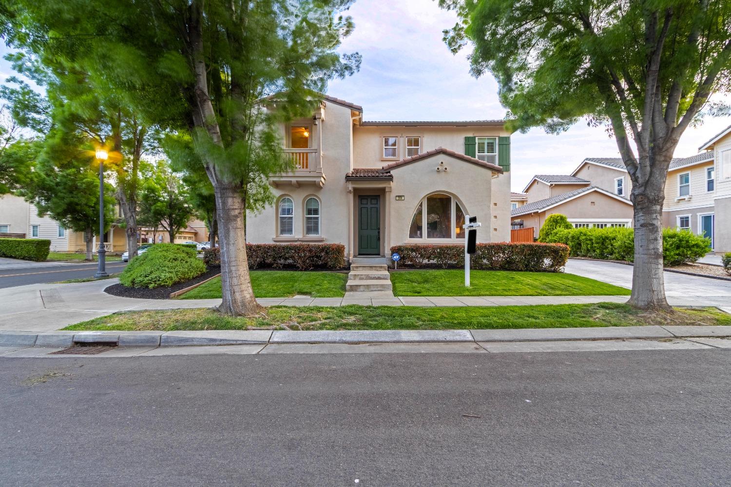 Detail Gallery Image 2 of 86 For 306 W Conejo Ave, Mountain House,  CA 95391 - 5 Beds | 4 Baths