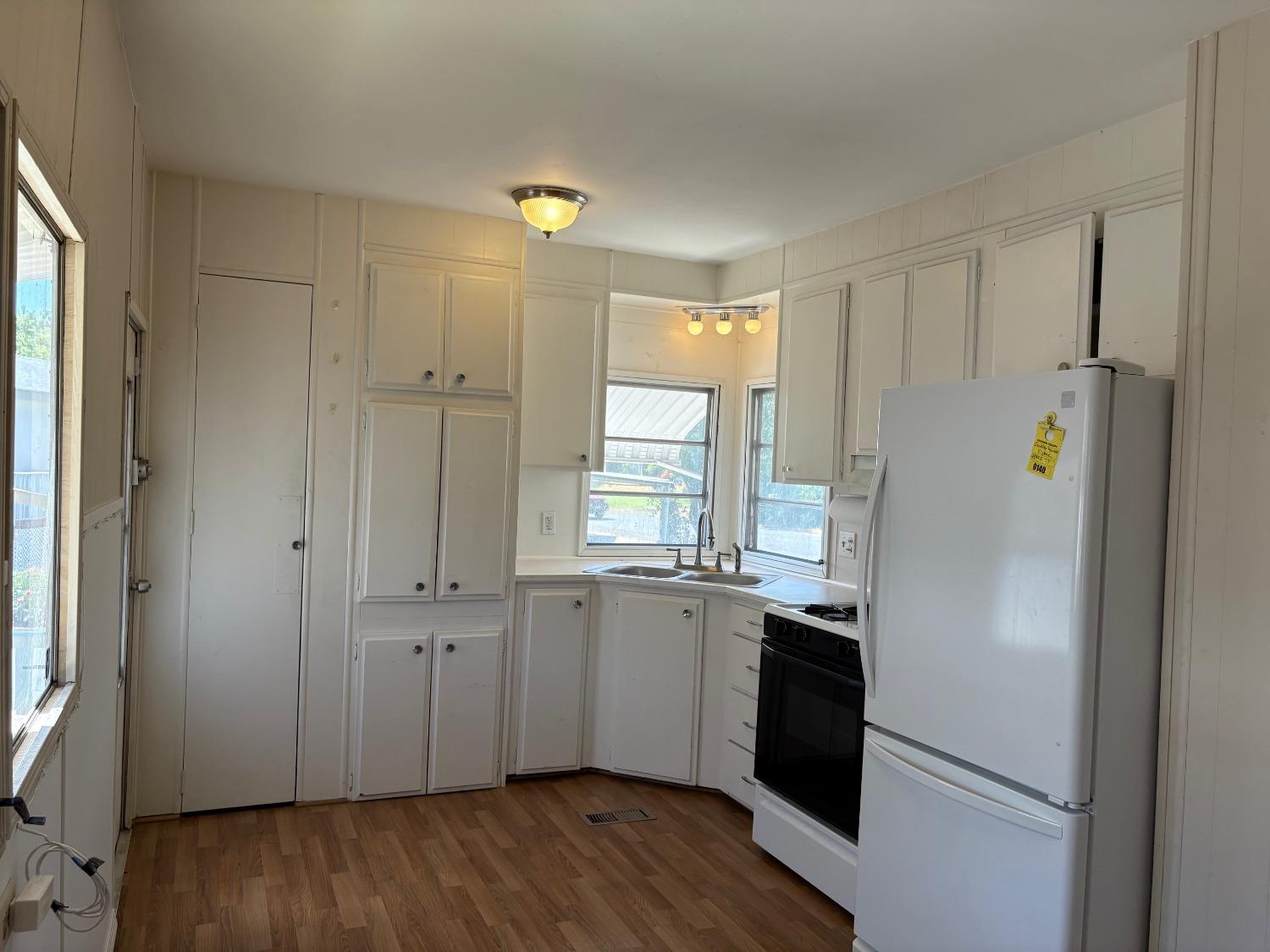Detail Gallery Image 4 of 23 For 6230 Manitoba Ave, Sacramento,  CA 95841 - 2 Beds | 2 Baths