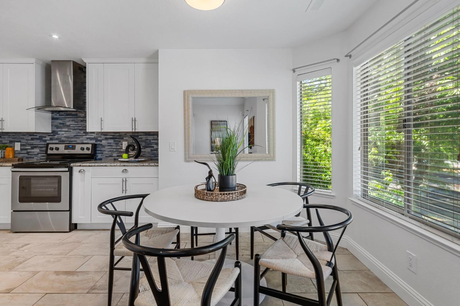 Detail Gallery Image 12 of 28 For 999 Porter Ave #12,  Stockton,  CA 95207 - 2 Beds | 1 Baths