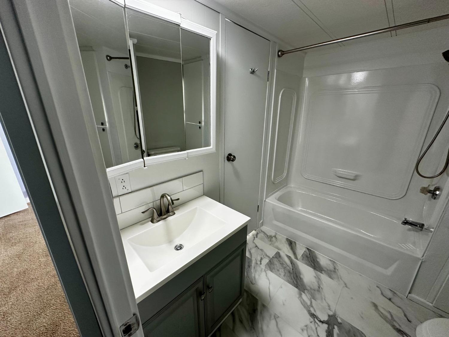 Detail Gallery Image 28 of 44 For 152 Village Cir #152,  Sacramento,  CA 95838 - 3 Beds | 2 Baths