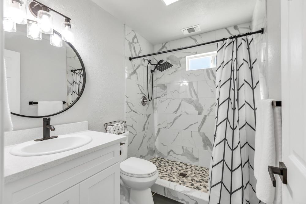Detail Gallery Image 15 of 19 For 1600 Akron Way, Sacramento,  CA 95822 - 3 Beds | 2 Baths