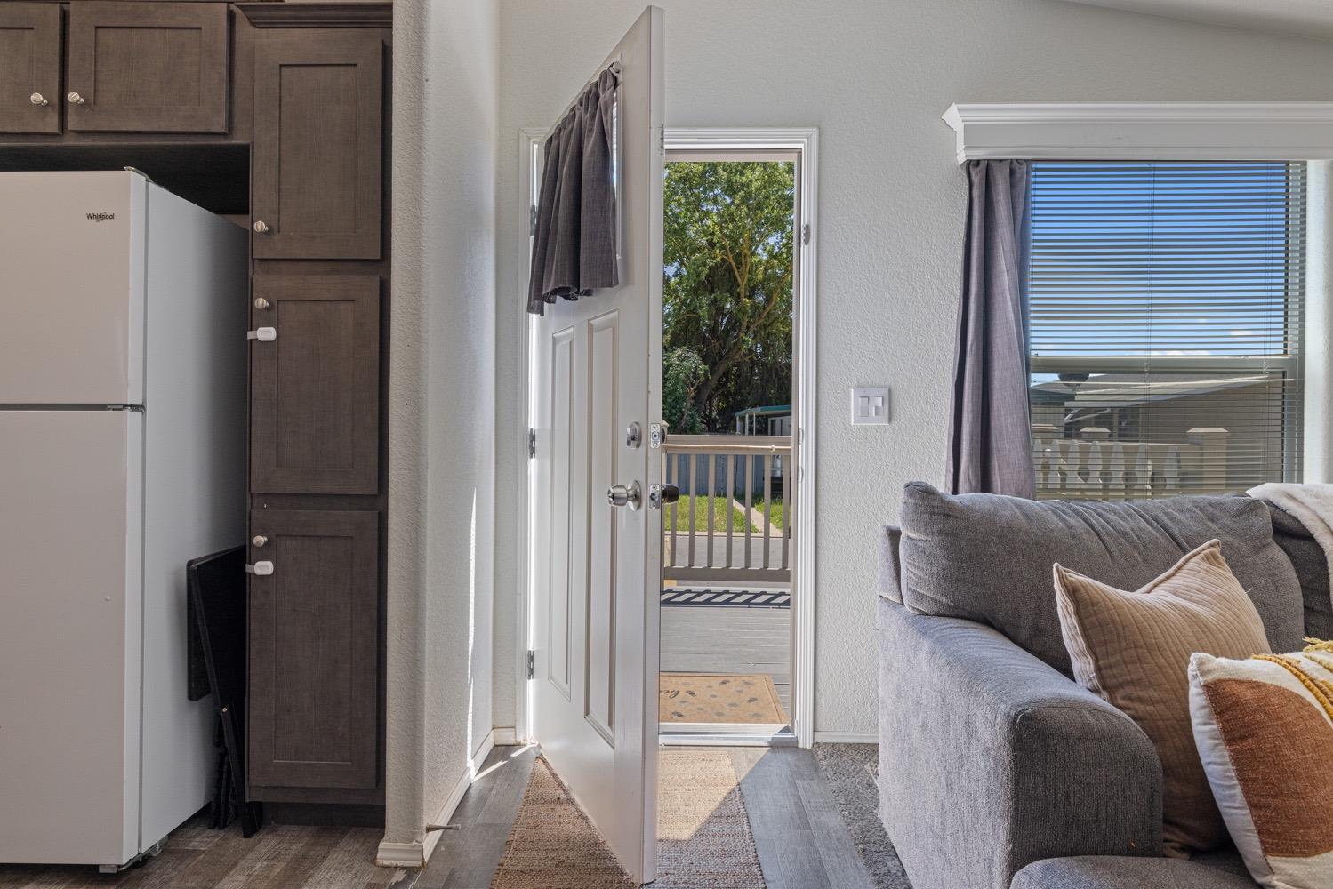 Detail Gallery Image 8 of 32 For 900 Old Stockton Rd 104, Oakdale,  CA 95361 - 3 Beds | 2 Baths