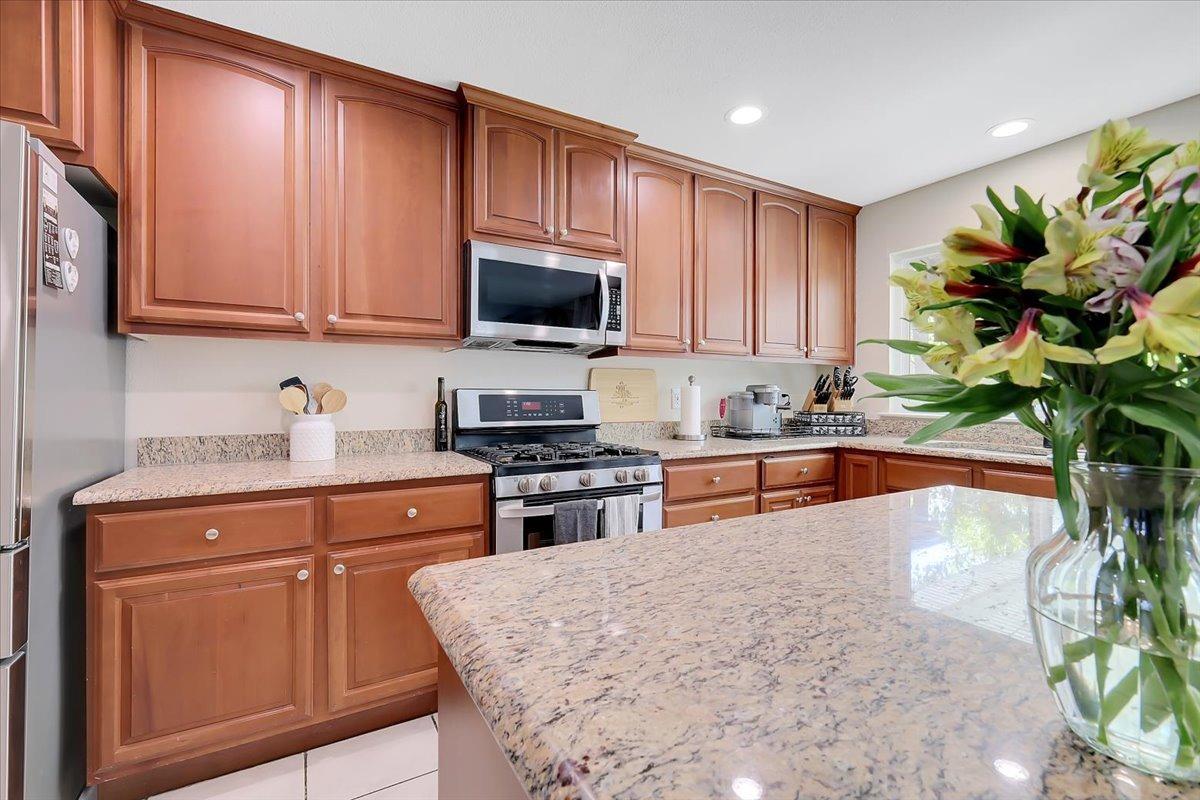 Detail Gallery Image 29 of 93 For 516 Radisson Dr, Yuba City,  CA 95991 - 5 Beds | 3 Baths