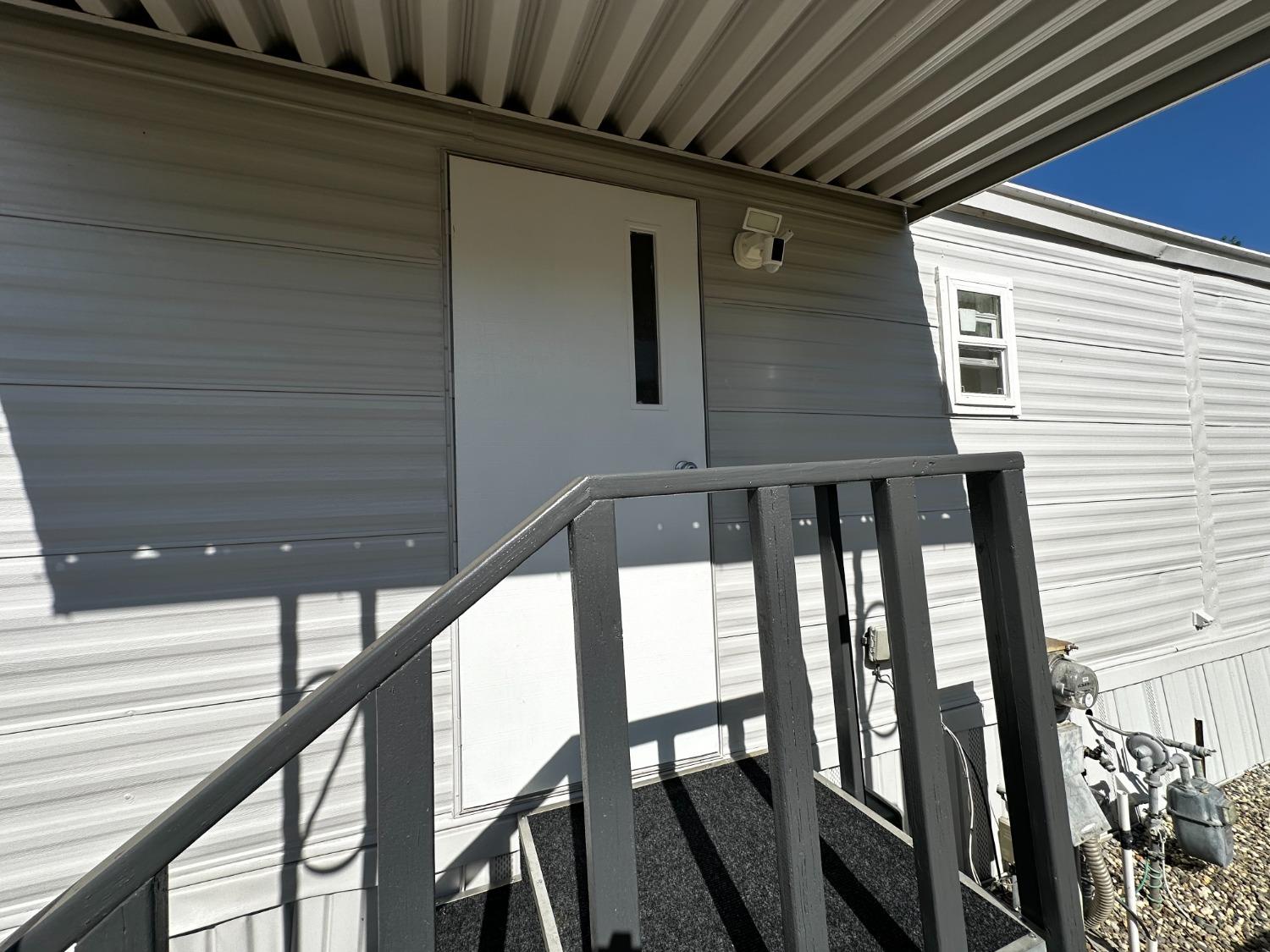 Detail Gallery Image 10 of 44 For 152 Village Cir #152,  Sacramento,  CA 95838 - 3 Beds | 2 Baths