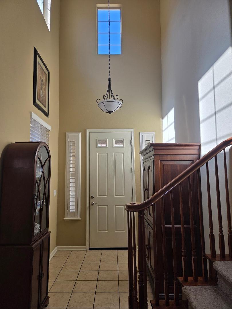 Detail Gallery Image 5 of 13 For 3299 San Vicente Rd, West Sacramento,  CA 95691 - 3 Beds | 2/1 Baths