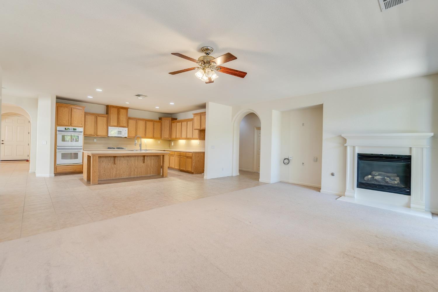 Detail Gallery Image 20 of 77 For 2080 Maximillian Ct, Los Banos,  CA 93635 - 4 Beds | 2/1 Baths