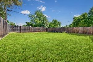 Detail Gallery Image 10 of 15 For 411 Potomac Ave, Sacramento,  CA 95833 - 3 Beds | 2 Baths