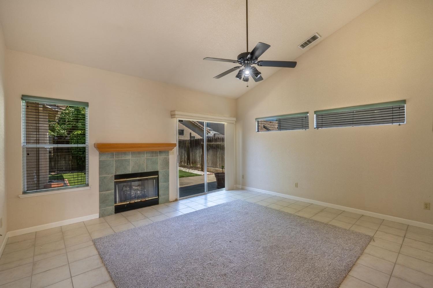Detail Gallery Image 14 of 32 For 2205 Curzon Dr, Modesto,  CA 95355 - 3 Beds | 2 Baths