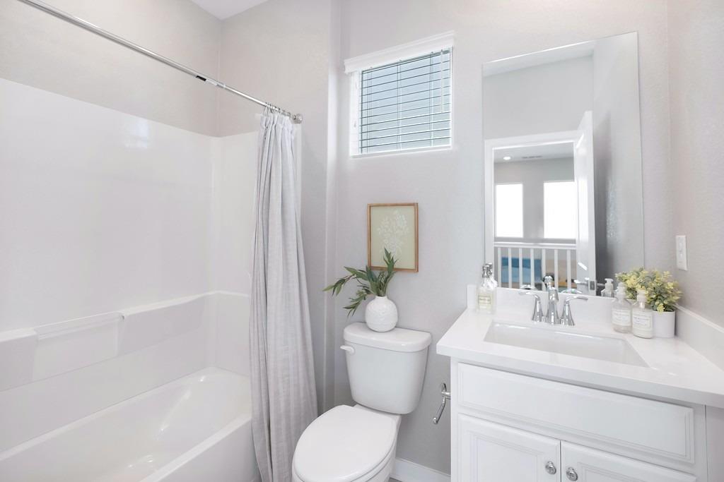 Detail Gallery Image 33 of 89 For 142 Fonseca St, Sacramento,  CA 95816 - 3 Beds | 3/1 Baths