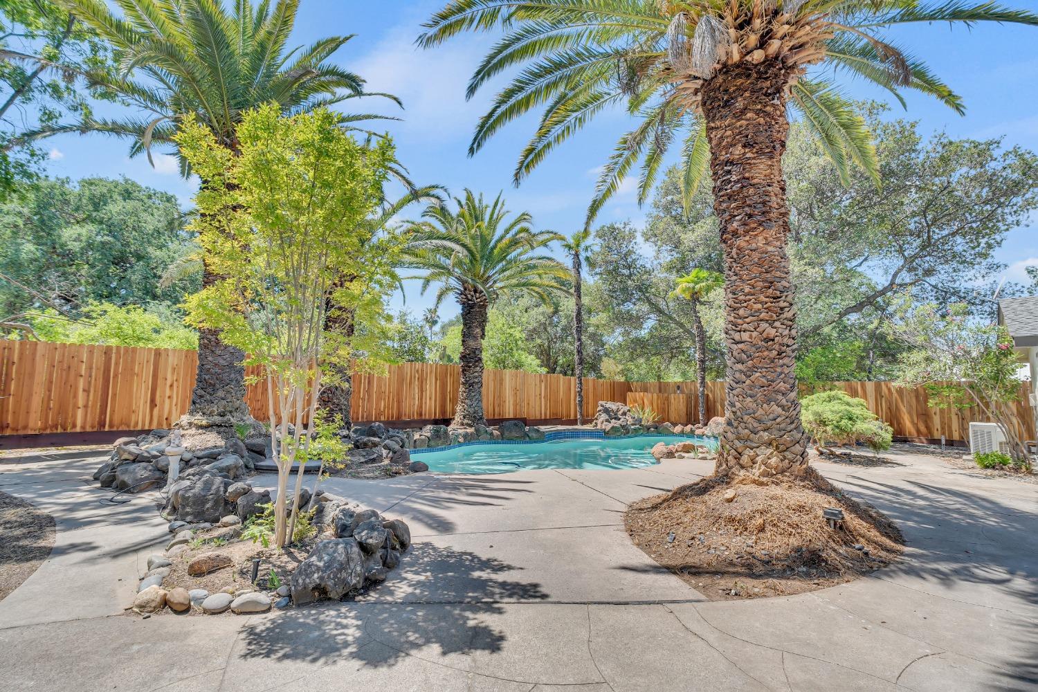 Detail Gallery Image 31 of 65 For 7932 Charlene Way, Citrus Heights,  CA 95610 - 4 Beds | 3 Baths