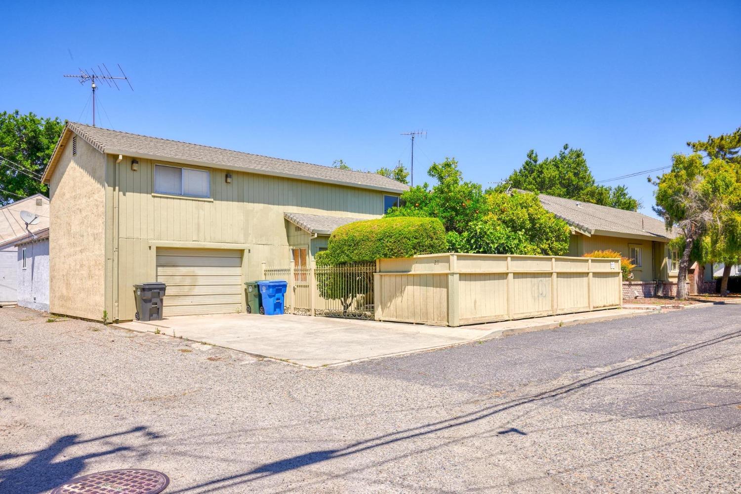 Detail Gallery Image 52 of 53 For 211 N Maple, Manteca,  CA 95336 - 3 Beds | 1 Baths