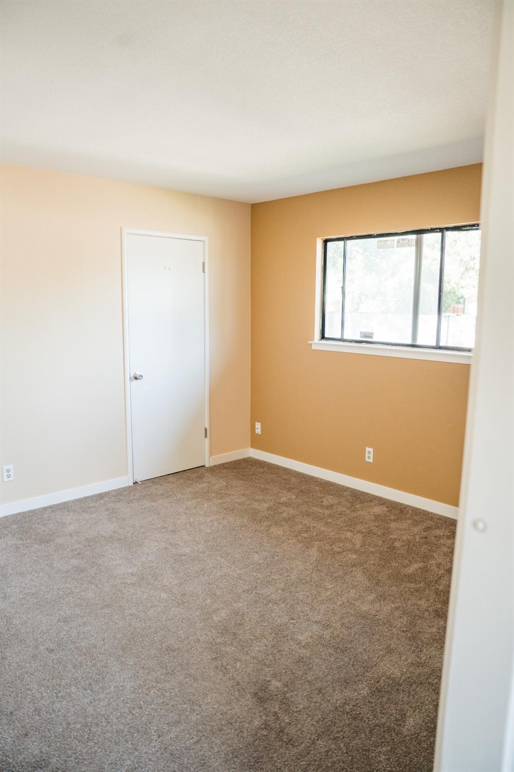 Detail Gallery Image 8 of 48 For 5100 Janell Way, Carmichael,  CA 95608 - 4 Beds | 4 Baths