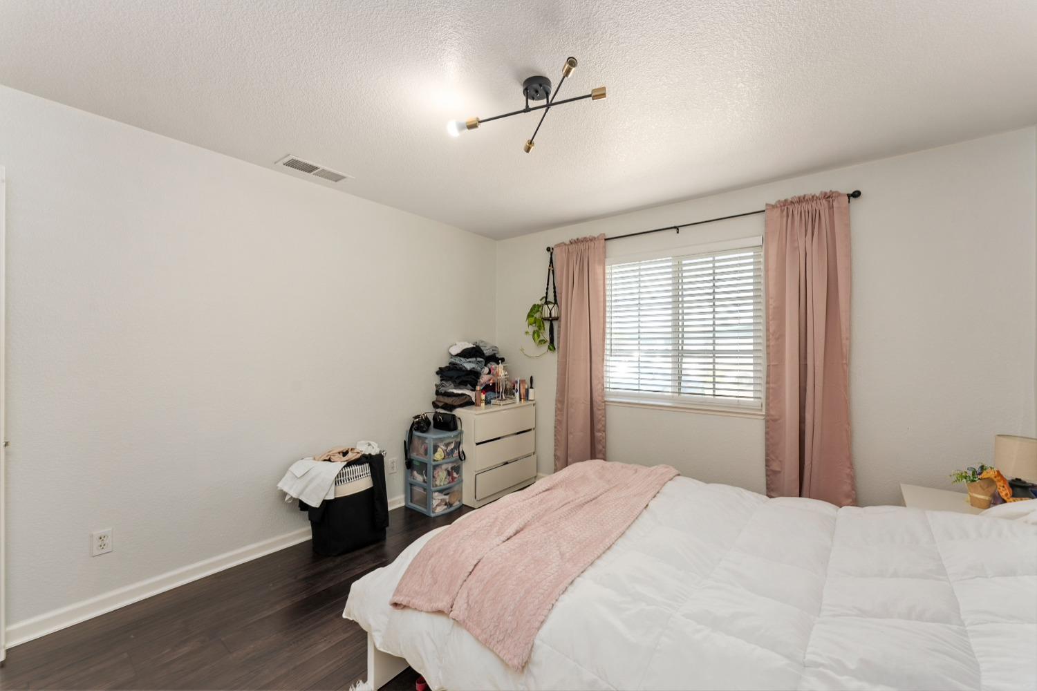 Detail Gallery Image 27 of 52 For 6353 La Cienega Dr, North Highlands,  CA 95660 - 3 Beds | 2 Baths