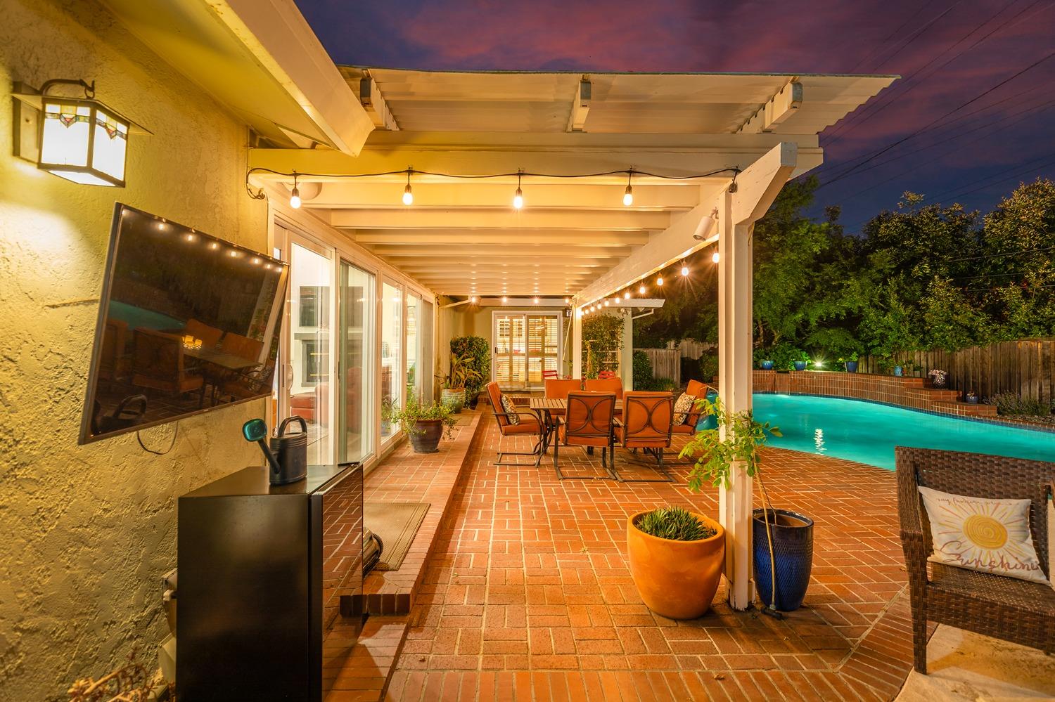 Detail Gallery Image 48 of 68 For 120 Clunie Dr, Sacramento,  CA 95864 - 4 Beds | 3/1 Baths