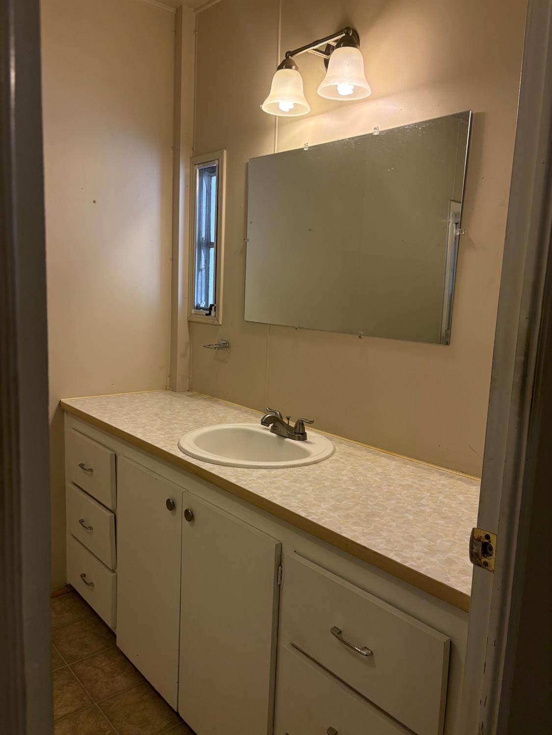 Detail Gallery Image 12 of 23 For 6230 Manitoba Ave, Sacramento,  CA 95841 - 2 Beds | 2 Baths