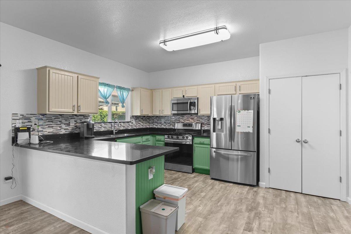 Detail Gallery Image 13 of 48 For 3129 Sonata Cir, Stockton,  CA 95212 - 4 Beds | 2/1 Baths