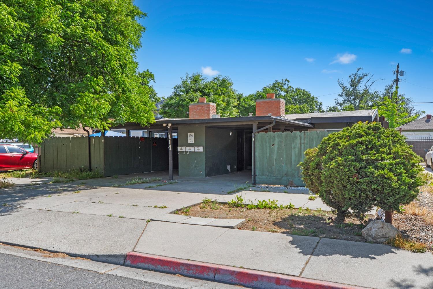 Detail Gallery Image 1 of 13 For 114 College Ave, Modesto,  CA 95350 - – Beds | – Baths