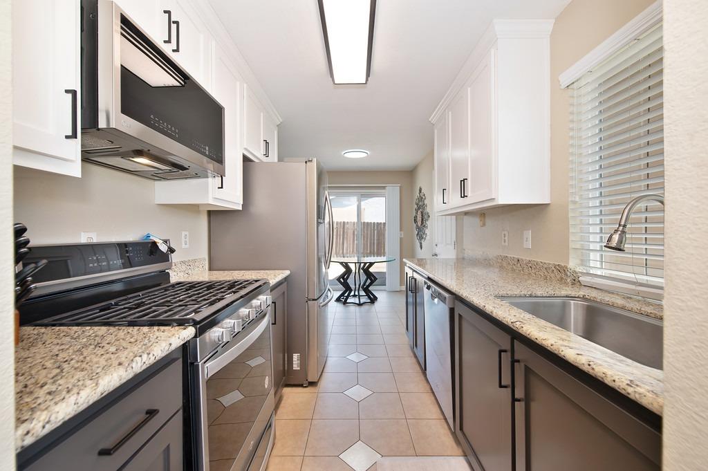 Detail Gallery Image 10 of 35 For 105 Brock Dr, Wheatland,  CA 95692 - 2 Beds | 2 Baths