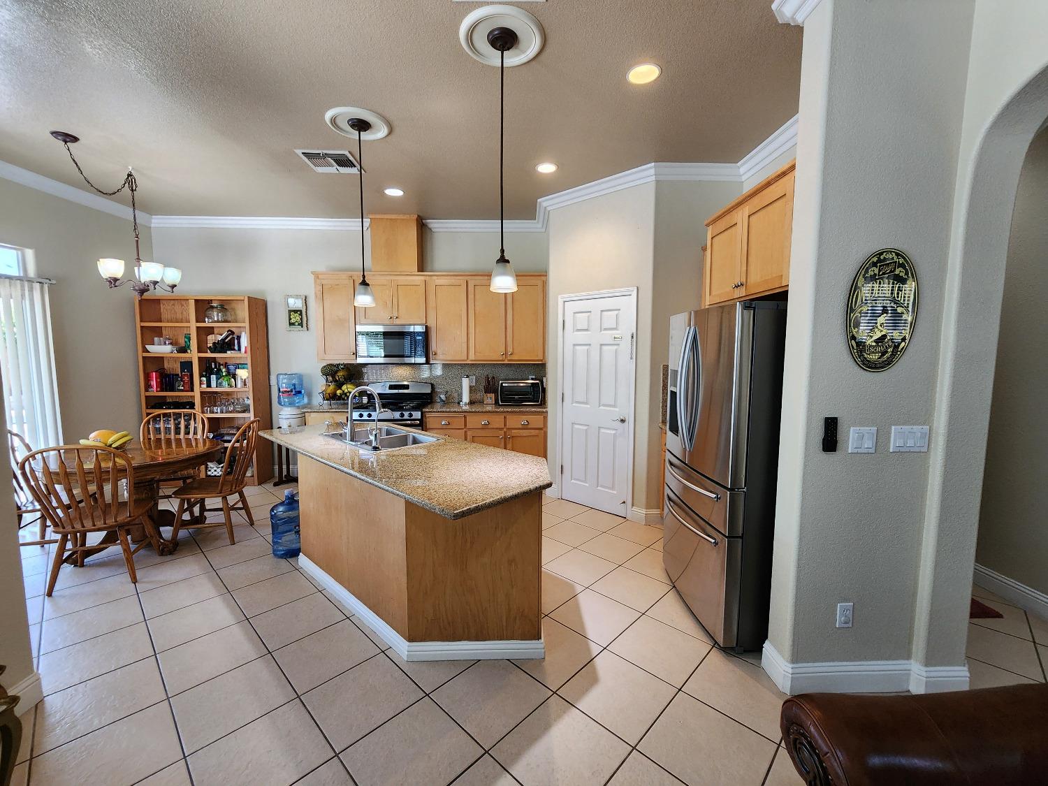 Detail Gallery Image 9 of 46 For 734 Bunting Ln, Newman,  CA 95360 - 3 Beds | 2 Baths