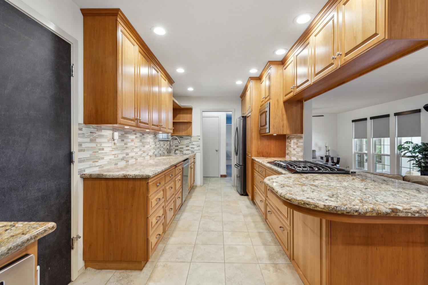 Detail Gallery Image 11 of 34 For 2621 Casita Dr, Modesto,  CA 95355 - 3 Beds | 2 Baths