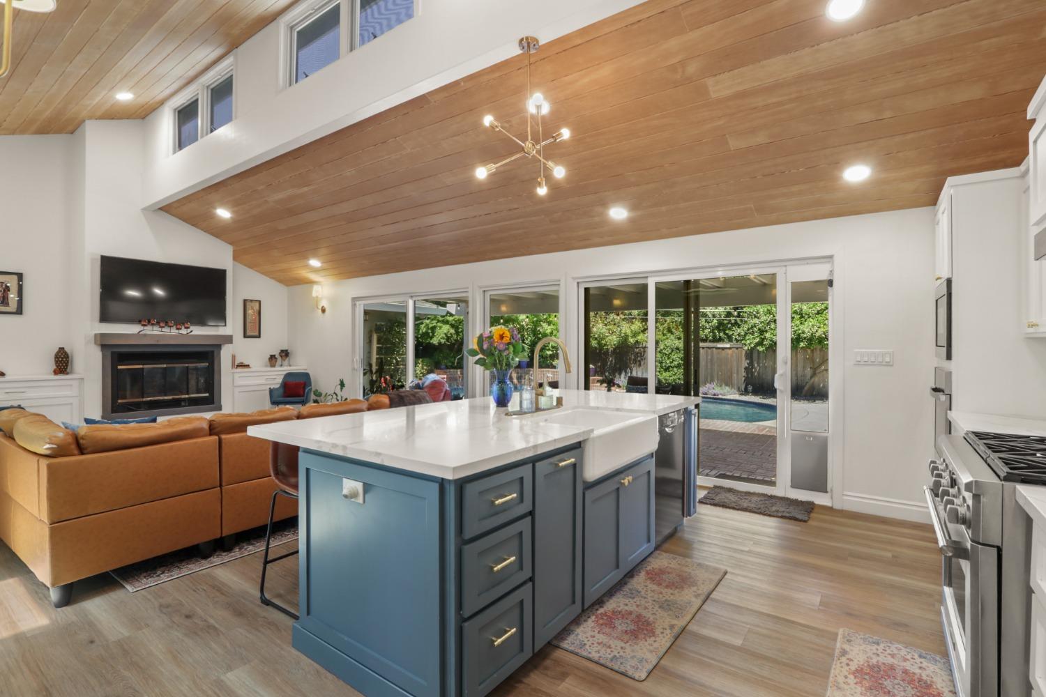 Detail Gallery Image 9 of 68 For 120 Clunie Dr, Sacramento,  CA 95864 - 4 Beds | 3/1 Baths
