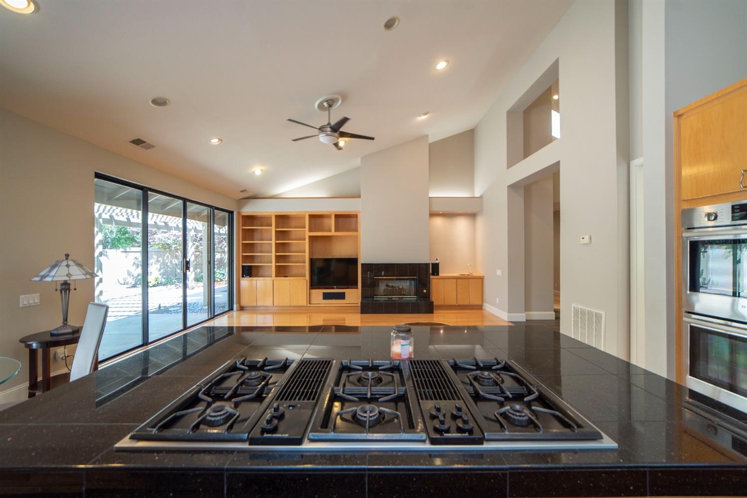 Detail Gallery Image 59 of 94 For 11457 Huntington Village Ln, Gold River,  CA 95670 - 4 Beds | 4/2 Baths