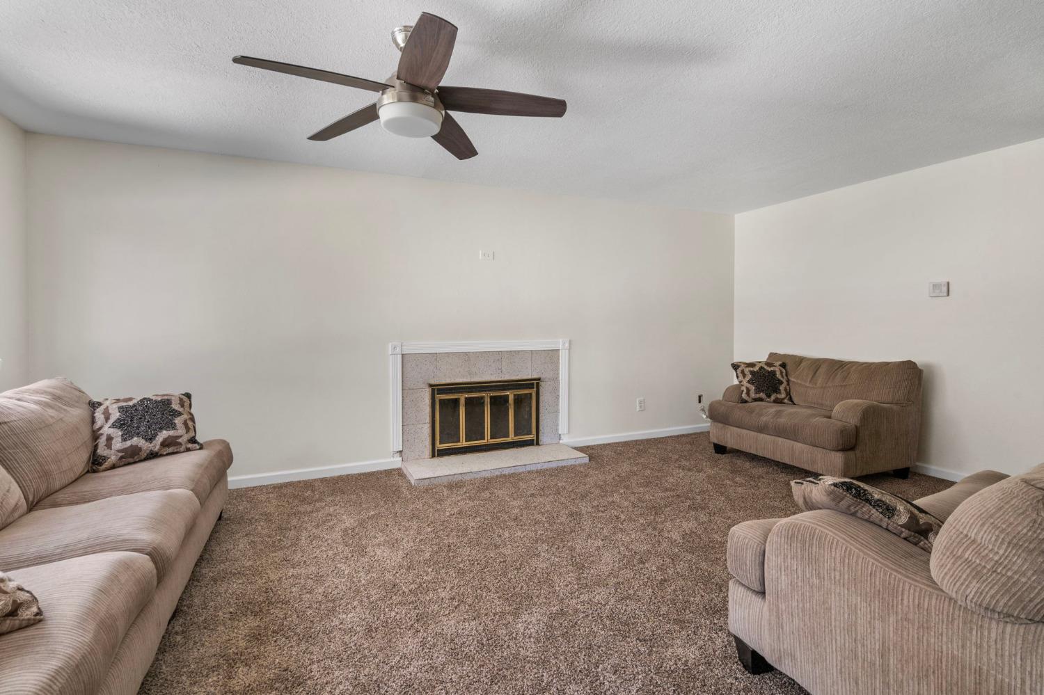 Detail Gallery Image 16 of 27 For 2635 Macgregor Ct, Modesto,  CA 95350 - 3 Beds | 2 Baths
