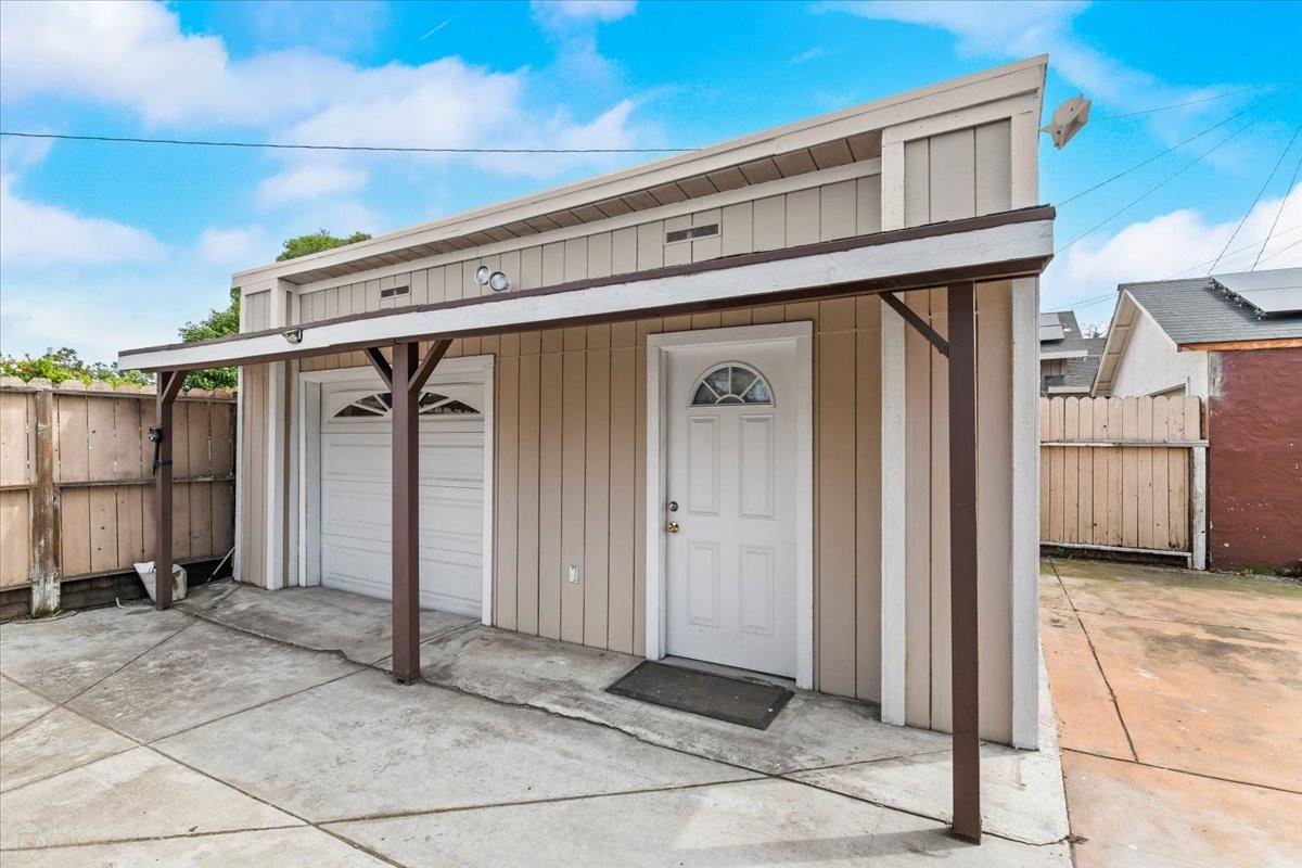 Detail Gallery Image 34 of 35 For 120 W Jackson St, Stockton,  CA 95206 - 3 Beds | 1 Baths