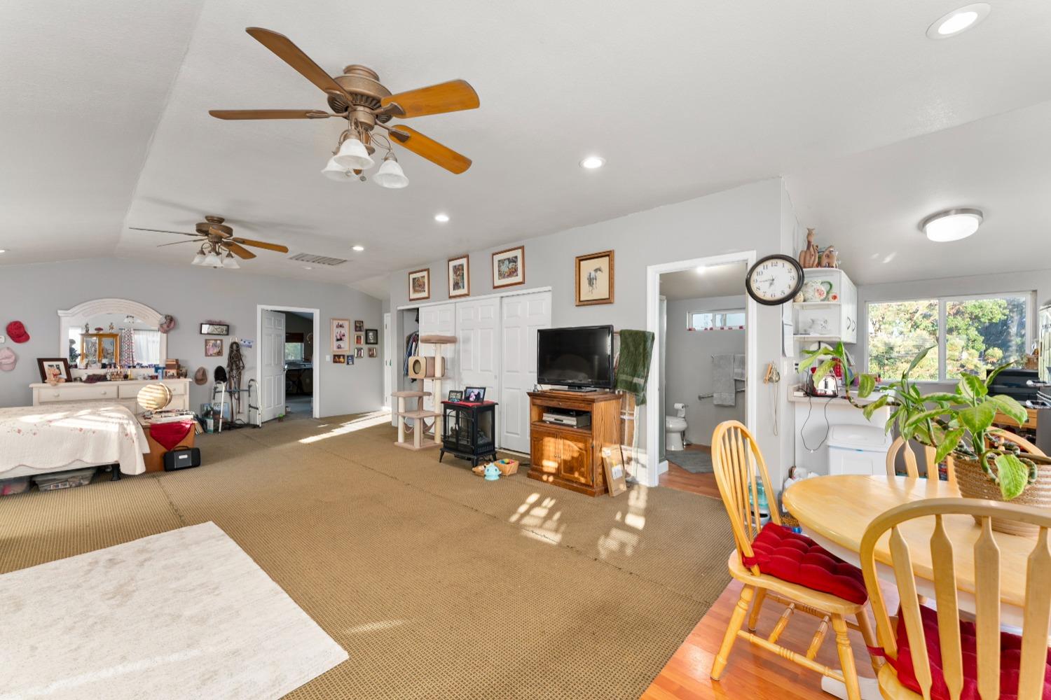 Detail Gallery Image 51 of 99 For 11750 Cresthill Dr, Elk Grove,  CA 95624 - 4 Beds | 2 Baths