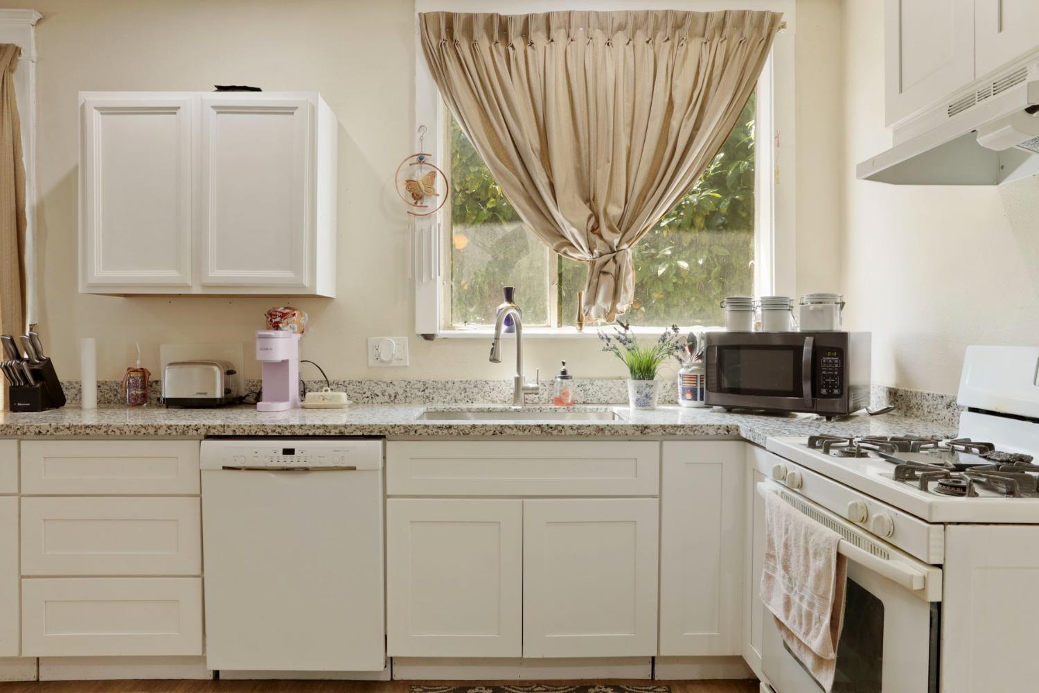 Detail Gallery Image 19 of 42 For 1428 N Madison St, Stockton,  CA 95202 - 3 Beds | 2 Baths