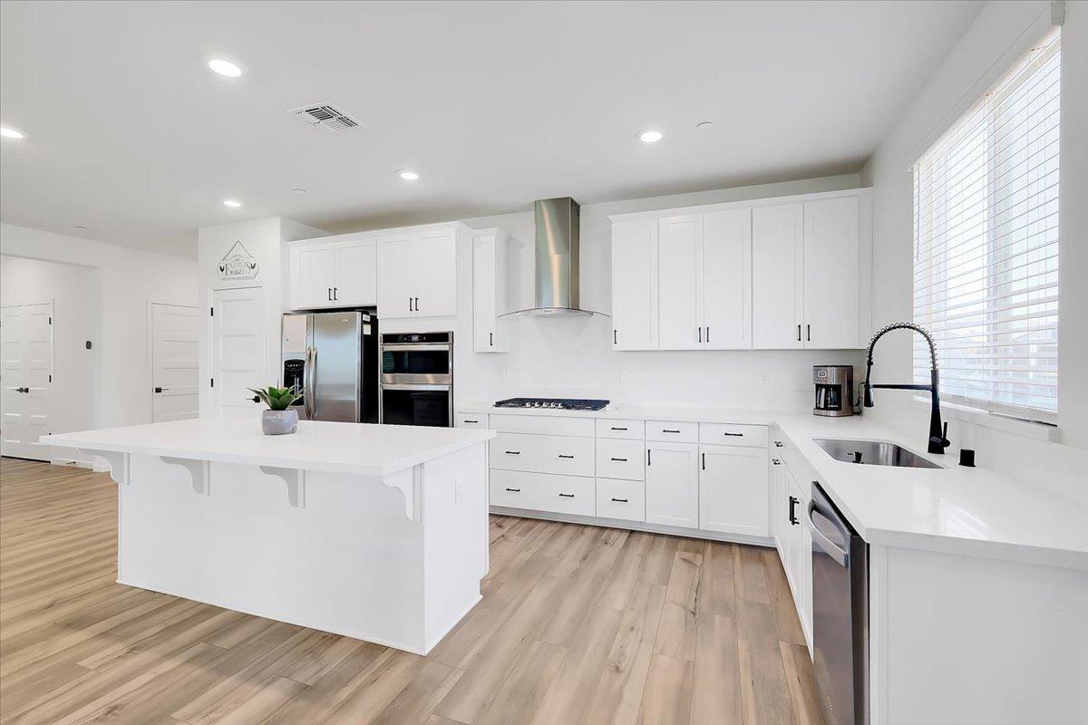 Detail Gallery Image 11 of 63 For 1465 Minories Dr, Plumas Lake,  CA 95961 - 3 Beds | 2 Baths