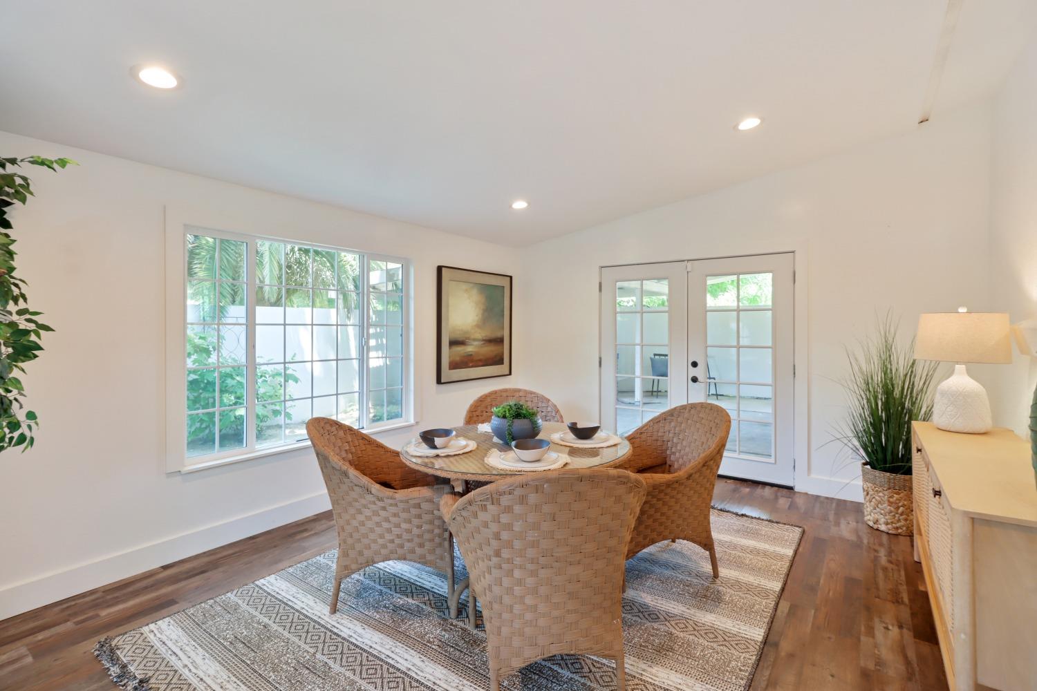 Detail Gallery Image 22 of 98 For 2590 S River Rd, West Sacramento,  CA 95691 - 3 Beds | 2/1 Baths