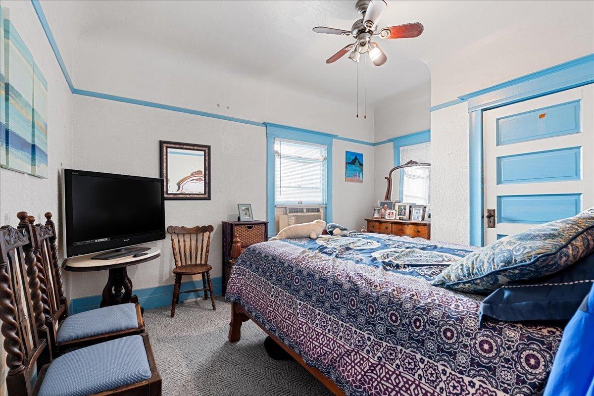 Detail Gallery Image 17 of 28 For 2504 N St, Sacramento,  CA 95816 - 3 Beds | 1 Baths