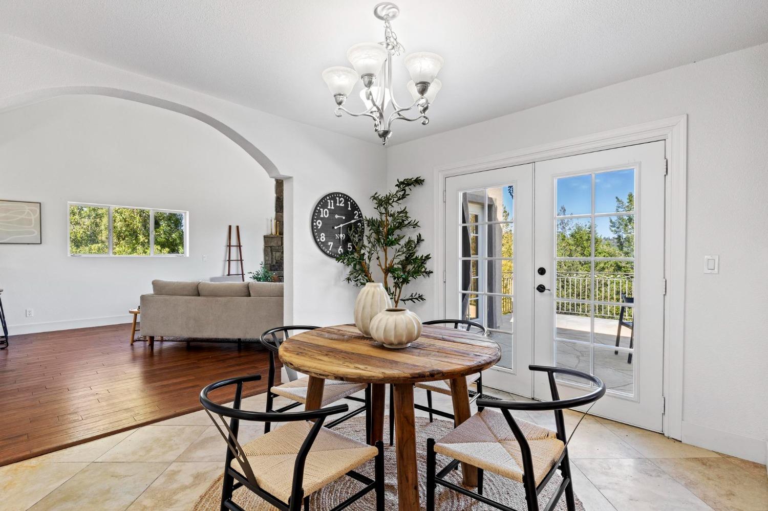 Detail Gallery Image 18 of 82 For 22160 Winchester Way, Colfax,  CA 95713 - 5 Beds | 3/2 Baths