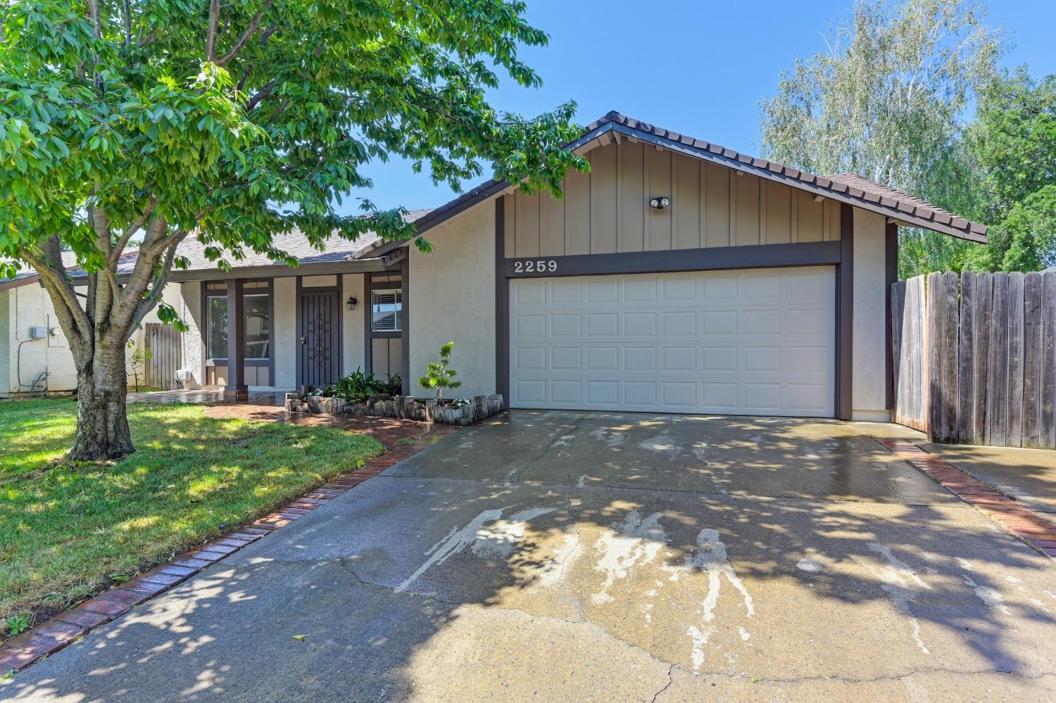 Detail Gallery Image 10 of 69 For 2259 River Trails Cir, Rancho Cordova,  CA 95670 - 3 Beds | 2 Baths