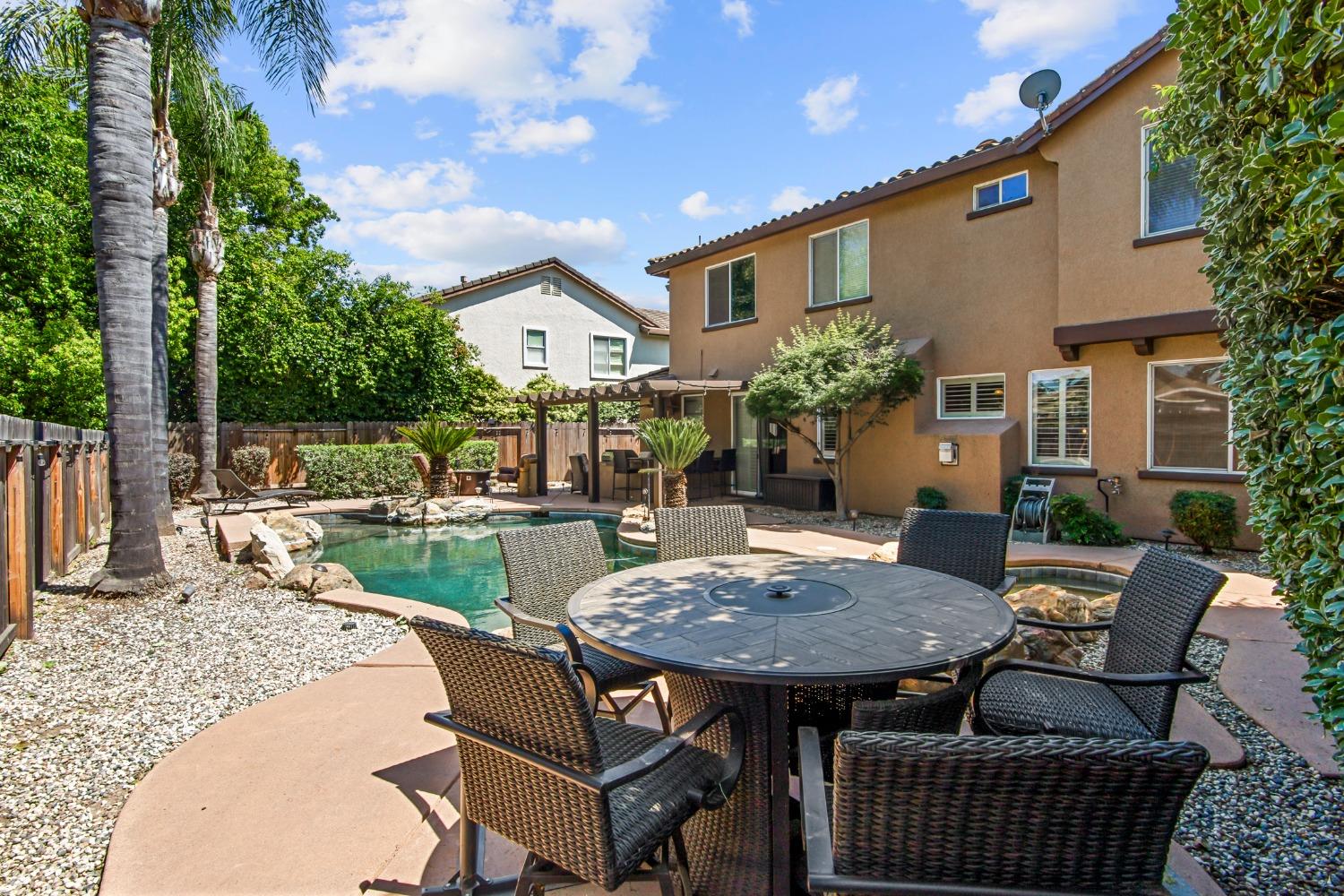 Detail Gallery Image 42 of 47 For 2566 Parkcrest Way, Roseville,  CA 95747 - 3 Beds | 2/1 Baths