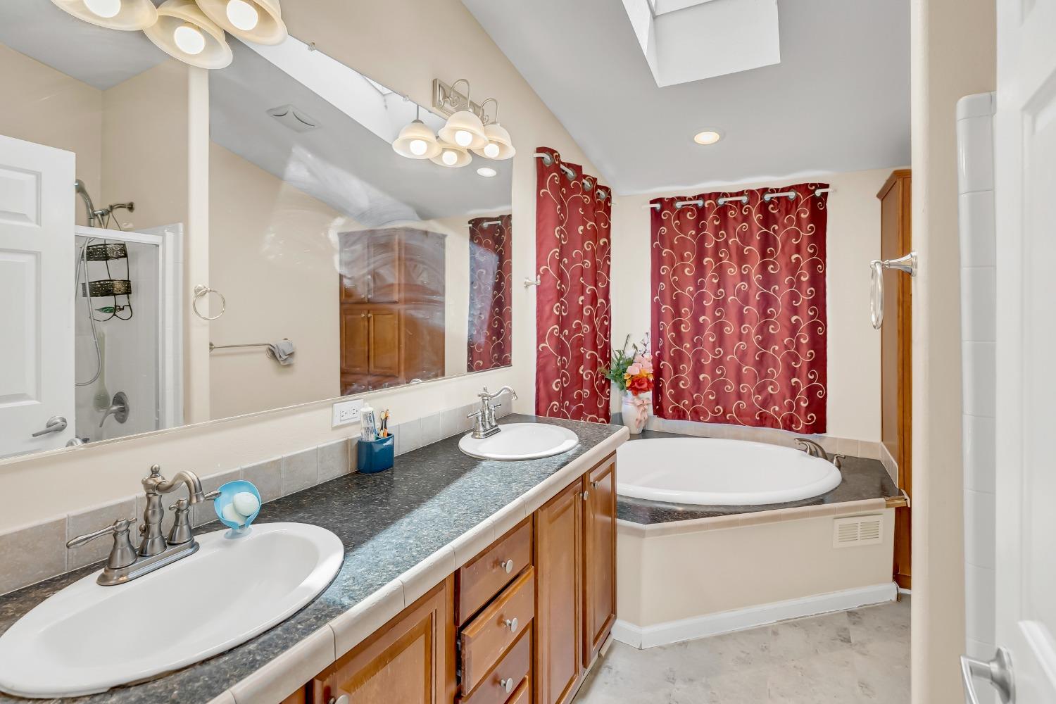 Detail Gallery Image 17 of 36 For 6417 Capital Cir 9, Sacramento,  CA 95828 - 3 Beds | 2 Baths