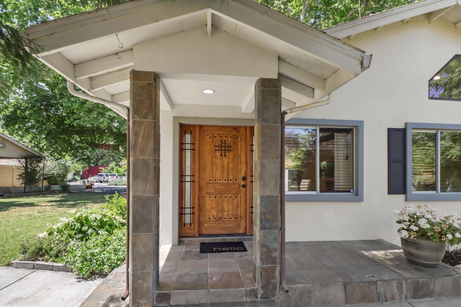 Detail Gallery Image 6 of 98 For 2590 S River Rd, West Sacramento,  CA 95691 - 3 Beds | 2/1 Baths