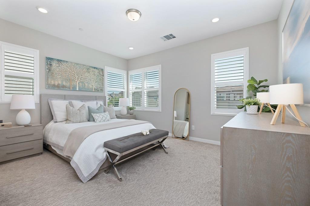 Detail Gallery Image 36 of 89 For 142 Fonseca St, Sacramento,  CA 95816 - 3 Beds | 3/1 Baths
