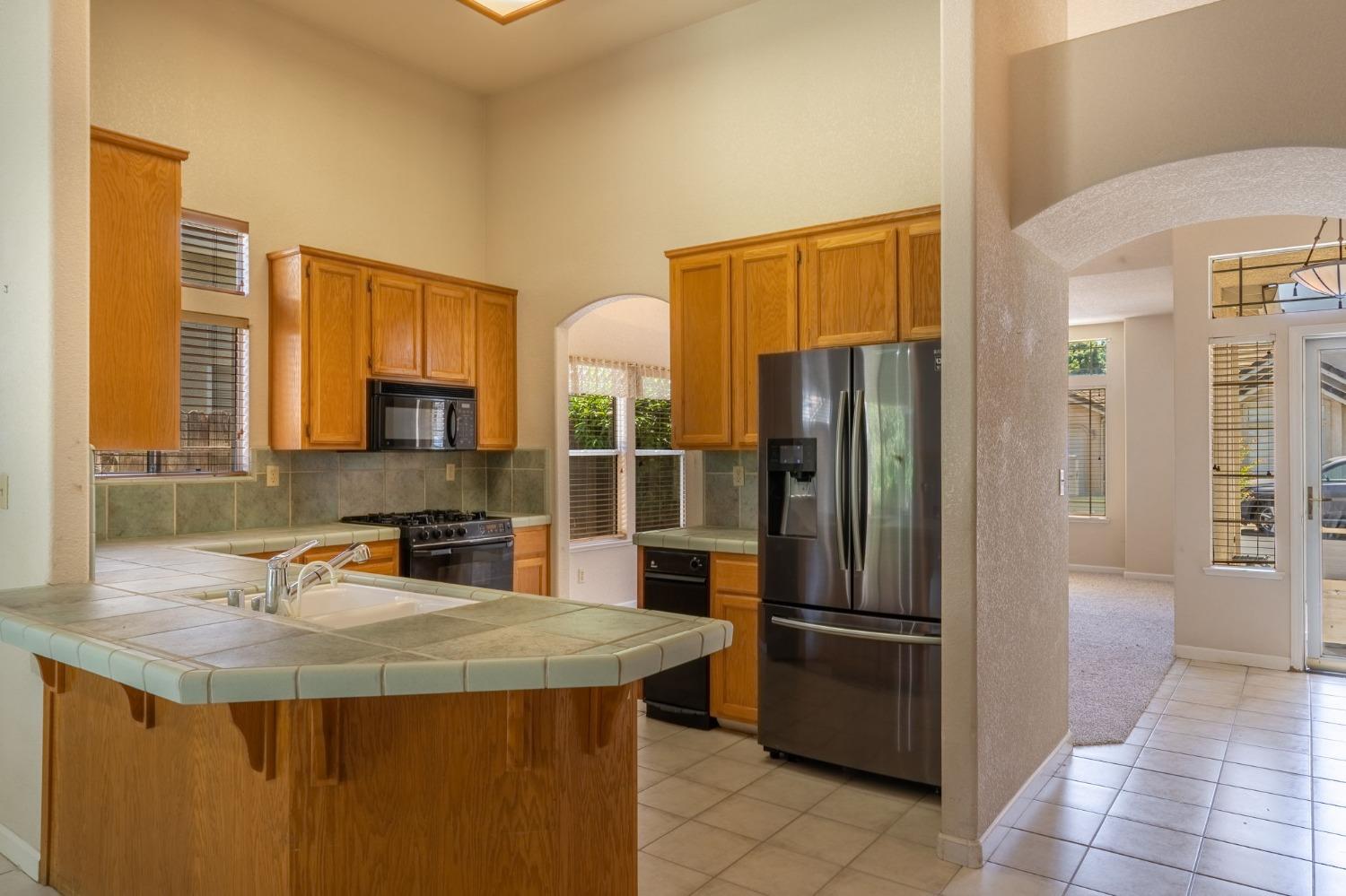 Detail Gallery Image 13 of 32 For 2205 Curzon Dr, Modesto,  CA 95355 - 3 Beds | 2 Baths