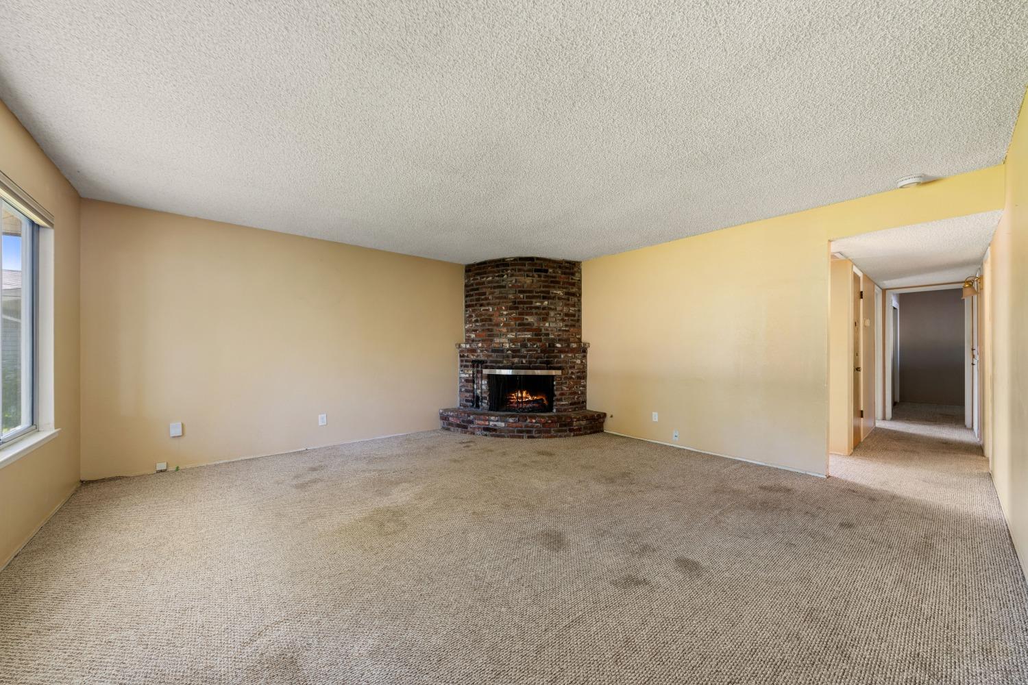 Detail Gallery Image 5 of 35 For 1021 Q St, Rio Linda,  CA 95673 - 3 Beds | 2 Baths